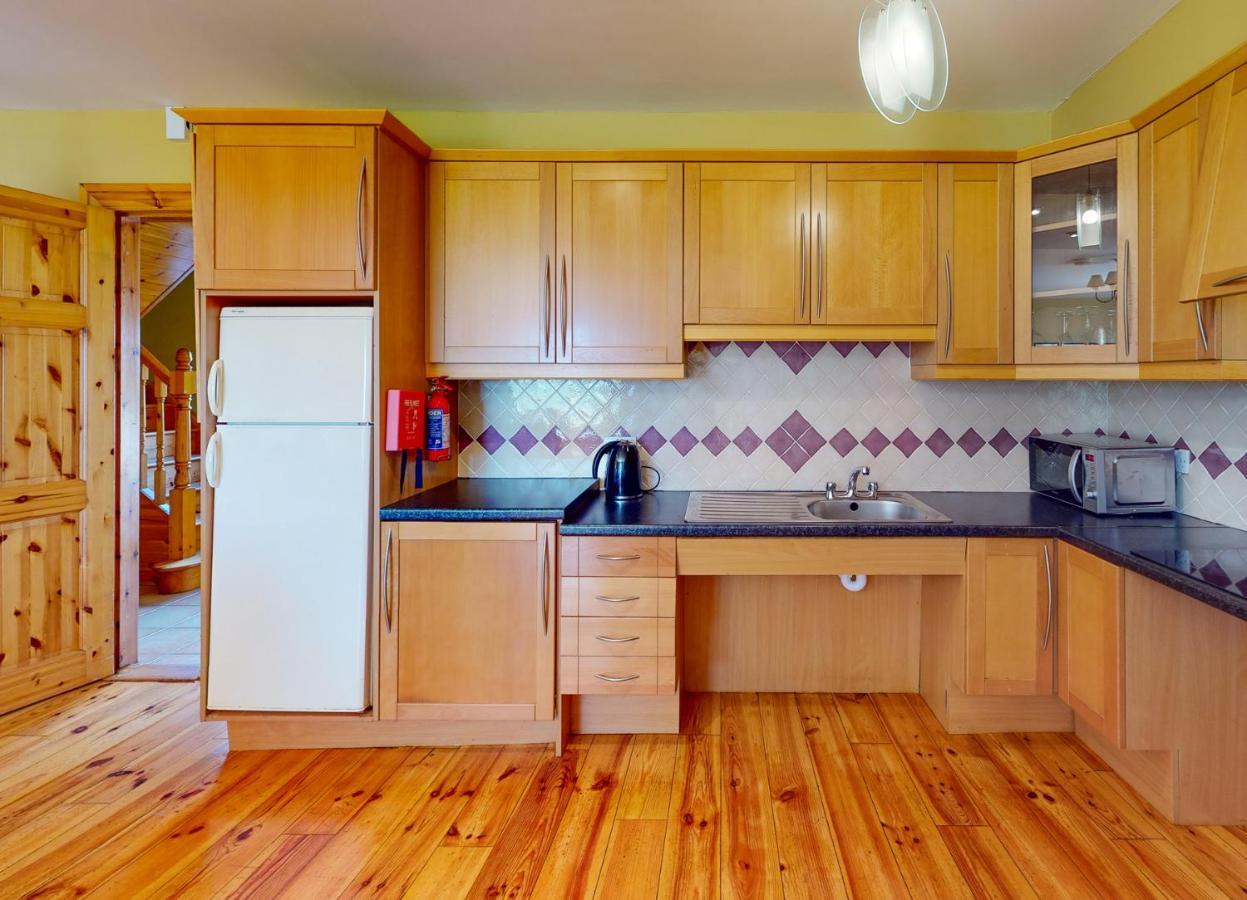 Dingle Courtyard Cottages 4 Bed By Trident Holiday Homes Екстериор снимка