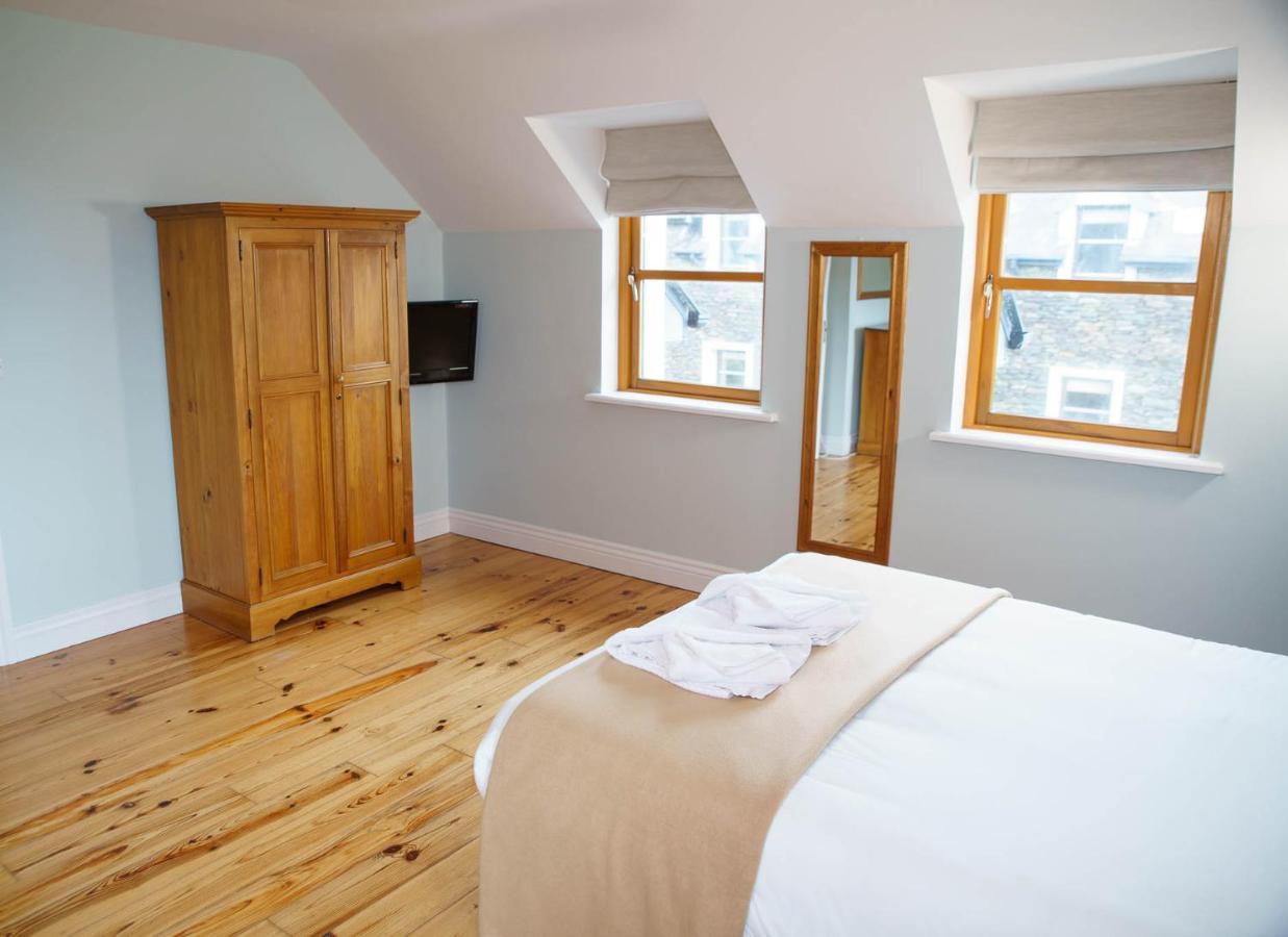 Dingle Courtyard Cottages 4 Bed By Trident Holiday Homes Екстериор снимка